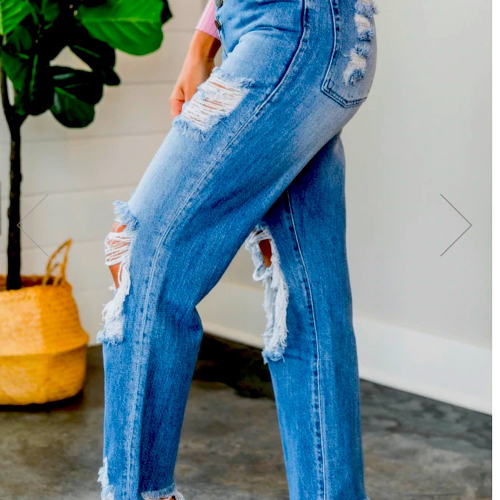 Pink Lily distressed high waist jeans